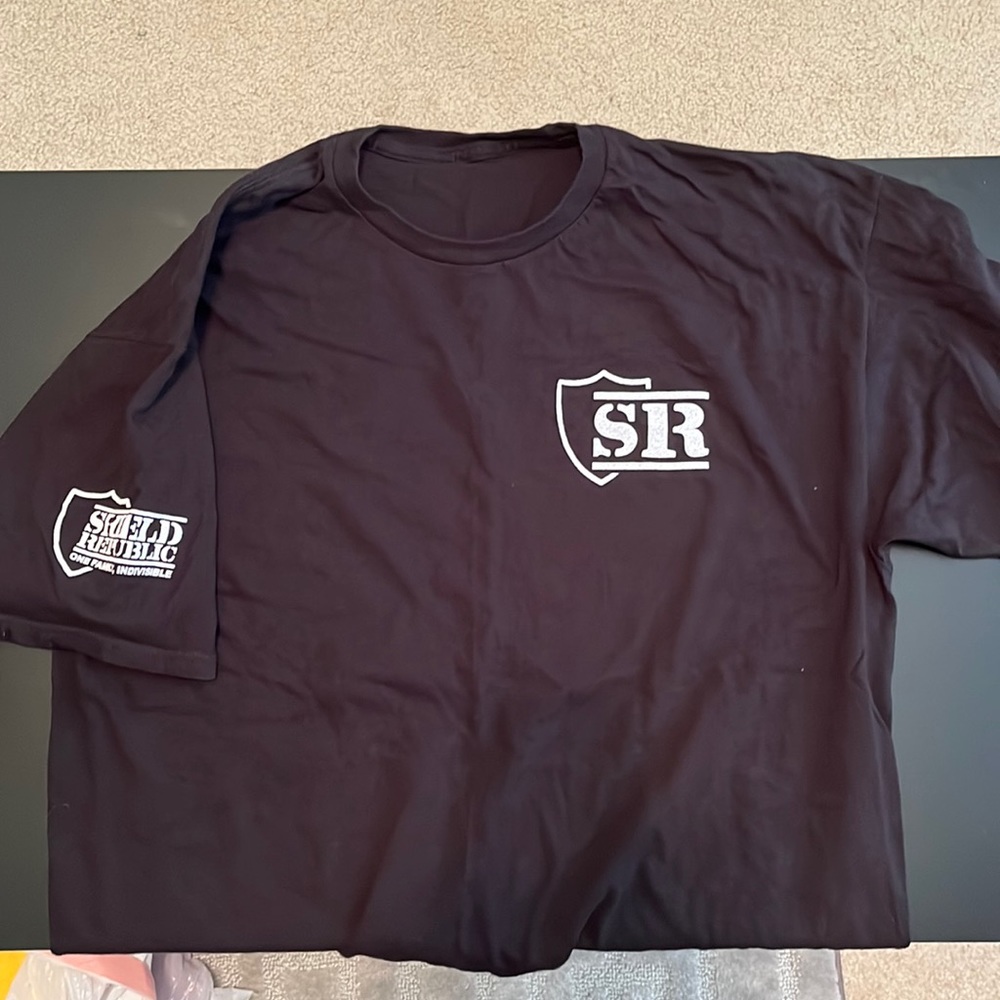 Shield republic T-shirt